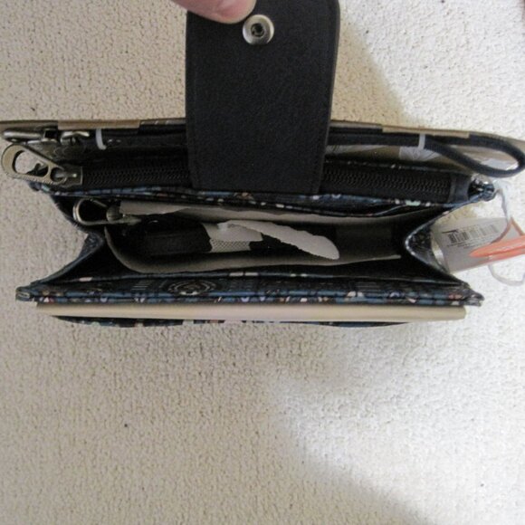 NWT Sakroots Olympic Smartphone Crossbody bag - Picture 4 of 8